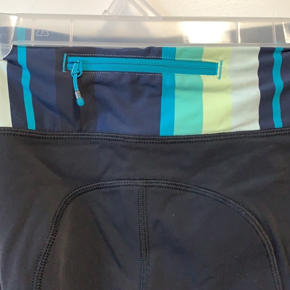 Lululemon leggings size 2 black - Picture 7 of 8